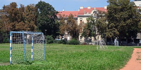 Obrasla igrališta i parkovi u Zagrebu - 6