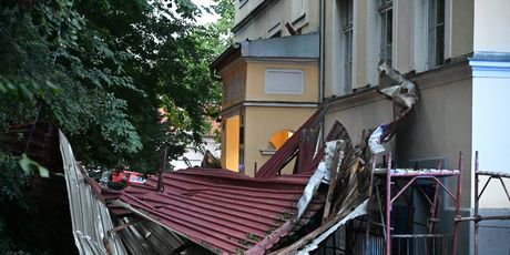 Nevrijeme odnijelo krov na školi - 4