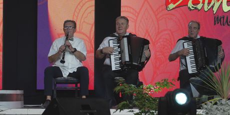 In Magazin: Festival ljubavi - 9