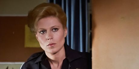 Leslie Easterbrook - 1