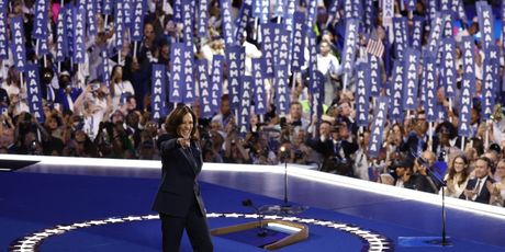 Kamala Harris službeno prihvatila nominaciju za američku predsjednicu