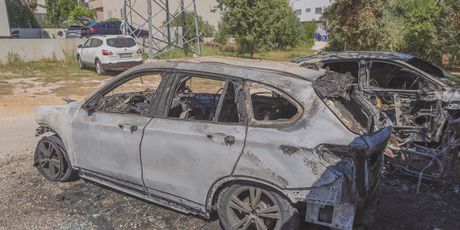 Izgorjeli automobil i motocikl načelnika policije - 4