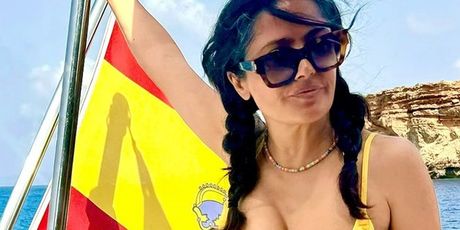 Salma Hayek - 1