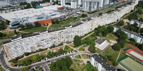 Falowiec u ulici Obroncow Wybrzeza u Gdanjsku - 1
