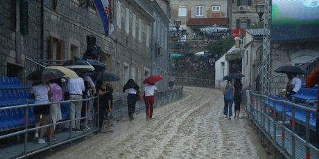 Nevrijeme u Sinju, otkazana 310. Sinjska alka - 1