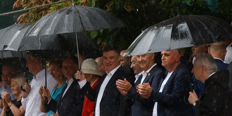 Političari na 310. Sinjskoj alci