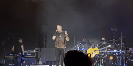 In Magazin: Thompson u Sinju - 2