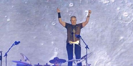 In Magazin: Thompson u Sinju - 3