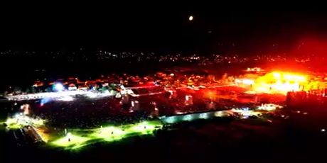 In Magazin: Thompson u Sinju - 5