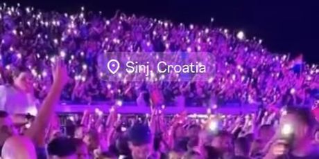 Zaruke na Thompsonovom koncertu