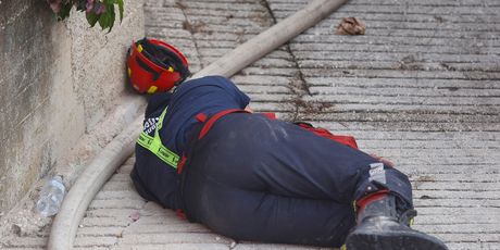 Vatrogasci na požarištu u Jasenicama - 4