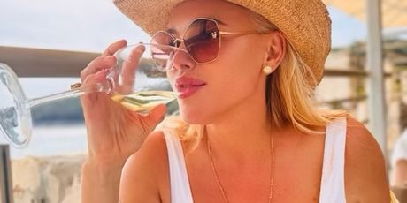 Sanela Diana Jenkins - 5