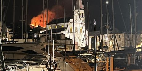 Požar u općini Milna, Brač