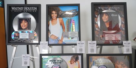 In Magazin: Aukcija memorabilija Whitney Houston - 4