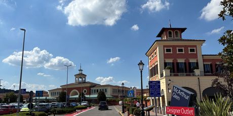 Serravalle Designer Outlet - 7
