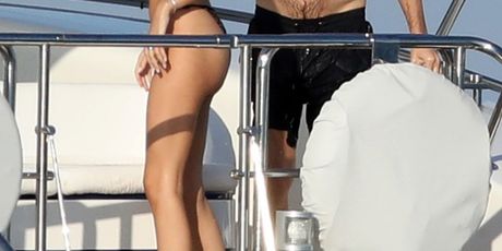 Leonardo DiCaprio i Vittoria Ceretti na jahti - 3