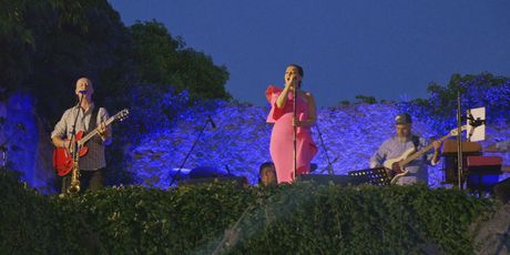 In Magazin: Nina Badrić - 5