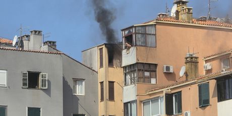 Požar stana u zgradi u Rovinju - 6