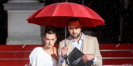 Kišni crveni tepih SSF-a - 7