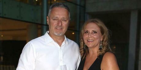 Thompson sa suprugom - 1