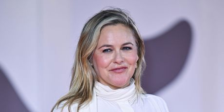 Alicia Silverstone - 3