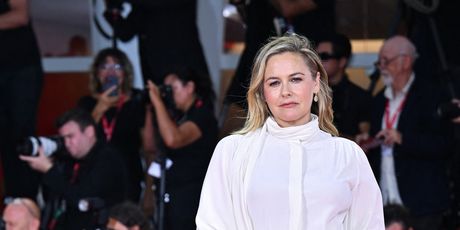 Alicia Silverstone - 7