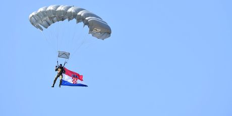 Letački program akrobatske grupe Krila Oluje HRZ-a - 2