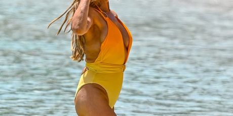 Lizzie Cundy - 4
