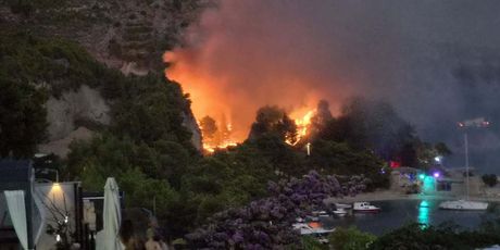 Požar u Lokvi Rogoznici - 2