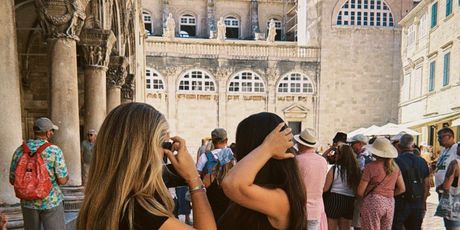Izabel Kovačić i Ivana Čirjak - 1