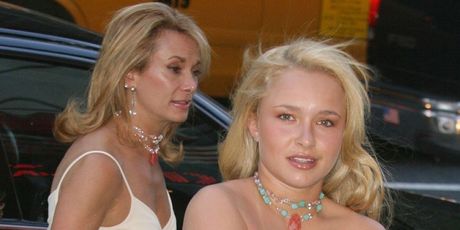Hayden Panettiere i Lesley Vogel - 4