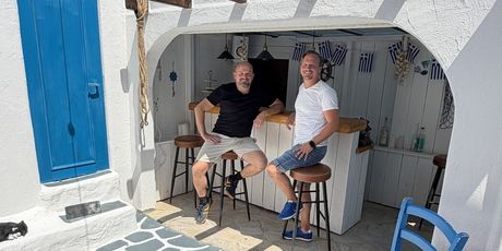 Braća su u vrtu izgradila i mini bar