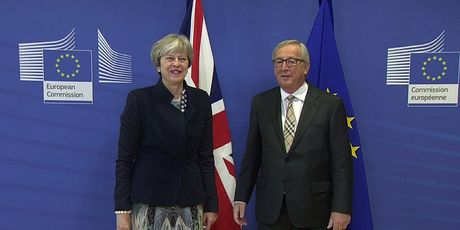 May stigla na razgovor s Junckerom (Foto: dnevnik.hr)