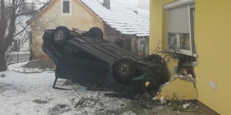 Prevrnuo se na krov u Loboru (Foto: Zagorje.com)