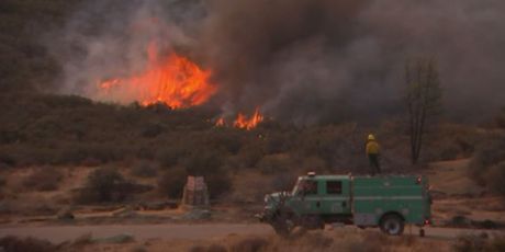 Smirivanje požara u Kaliforniji (Foto: Dnevnik.hr) - 1