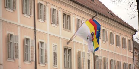 Zastave (Foto: Dnevnik.hr)
