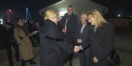 Kolinda Grabar Kitarović na misi u Karlovcu (Foto: Dnevnik.hr) - 2