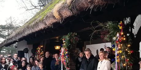 Predsjednica i Milan Bandić na otvaranju Adventa (Foto: Dnevnik.hr)