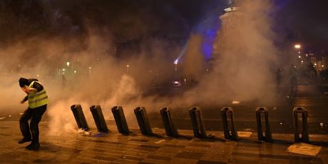 Prosvjed žutih prsluka u Parizu (Foto: AFP) - 5