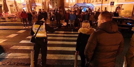 Policija čini advent sigurnijim (Foto: Dnevnik.hr) - 2