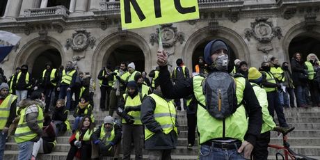 Prosvjed žutih prsluka u Parizu (Foto: AFP) - 7