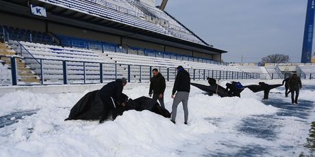 Akcija čišćenja snijega u Osijeku (Photo: Davor Javorovic/PIXSELL)