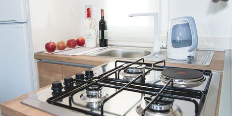 Uređenje mobilnih kamping kućica kraj Plitvica