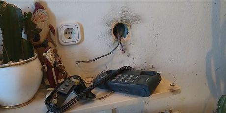 Telefonska žica nakon udara groma