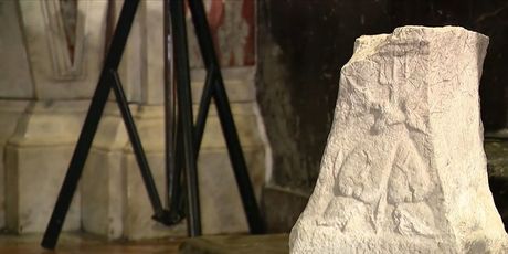 Antički kamen nađen u Riječkoj crkvi - 2
