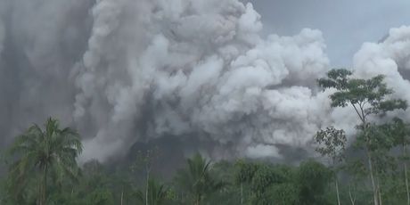 Eruptirao vulkan u Indoneziji - 3