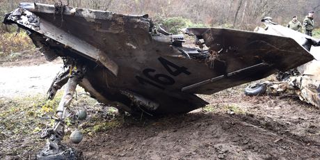 Dijelovi srušenog aviona MiG-21 pronađeni i prevoze se u Zagreb