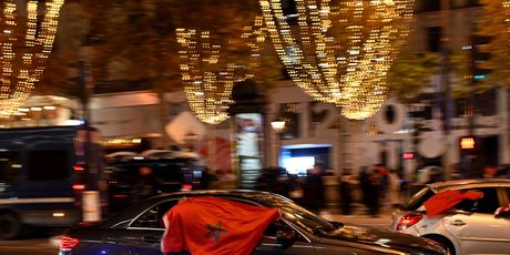Slavlje u Parizu nakon pobjede Maroka - 3