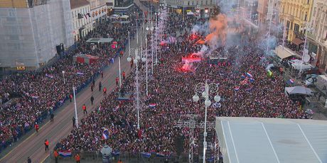 Doček Vatrenih na Trgu bana Jelačića u Zagrebu - 2