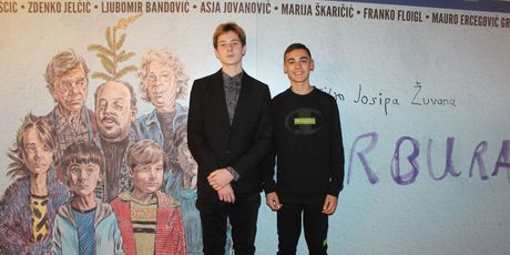 Mlade zvijezde filma „Garbura“ na zagrebačkoj premijeri
